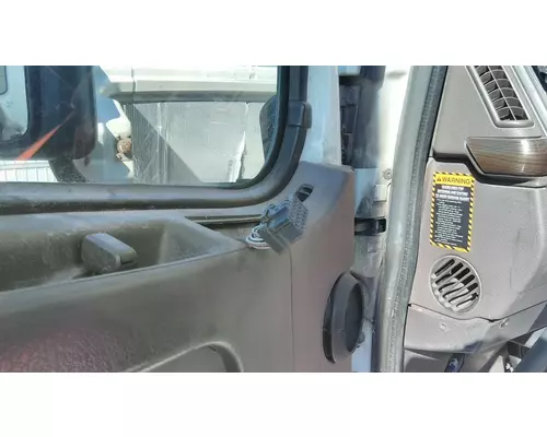 VOLVO VNM 1999-2020 DOOR ASSEMBLY, FRONT