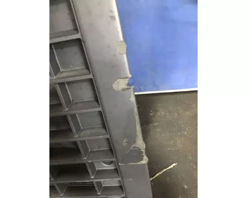 VOLVO VNM 2004-2020 GRILLE
