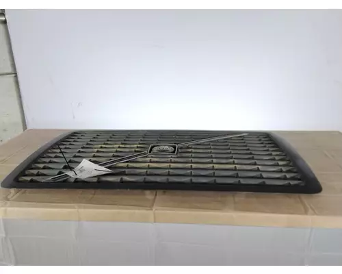 VOLVO VNM 2004-2020 GRILLE