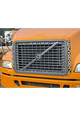 VOLVO VNM 2004-2020 GRILLE