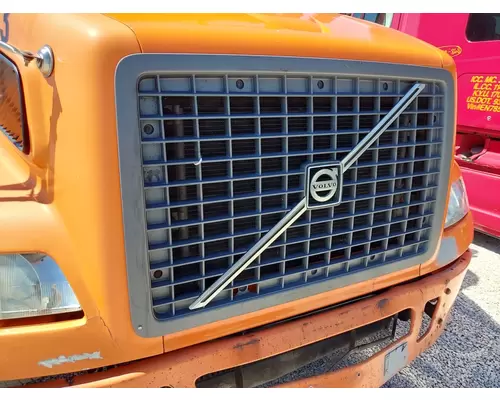 VOLVO VNM 2004-2020 GRILLE