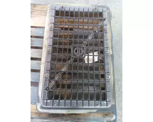VOLVO VNM 2004-2020 GRILLE