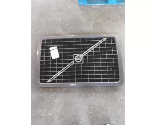VOLVO VNM 2004-2020 GRILLE