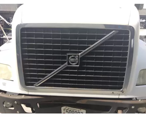 VOLVO VNM 2004-2020 GRILLE