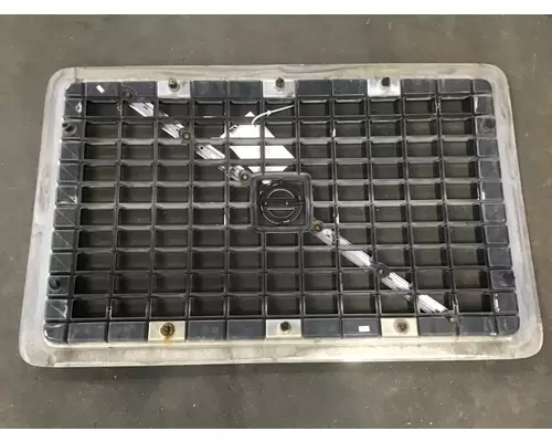 VOLVO VNM 2004-2020 GRILLE