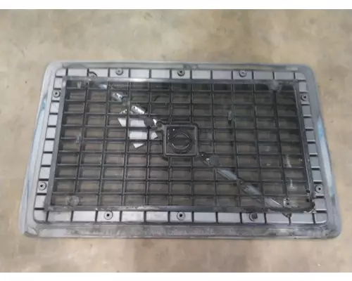 VOLVO VNM 2004-2020 GRILLE