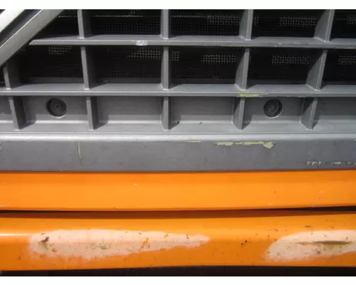 VOLVO VNM 2004-2020 GRILLE