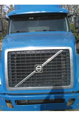 VOLVO VNM 2004-2020 GRILLE
