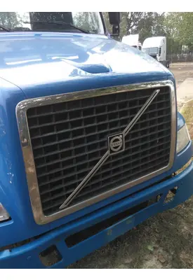VOLVO VNM 2004-2020 GRILLE