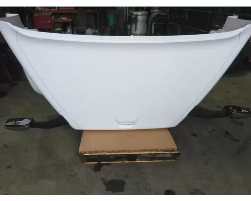 VOLVO VNM 2004-2020 HOOD