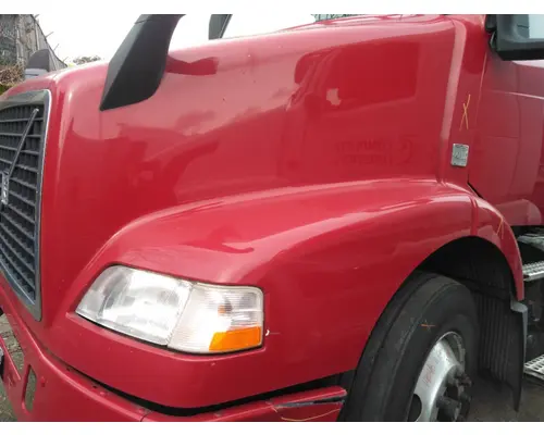 VOLVO VNM 2004-2020 HOOD