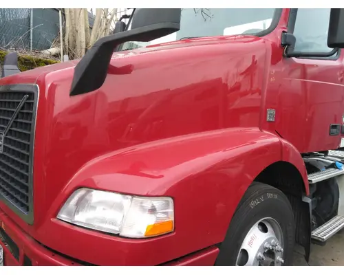 VOLVO VNM 2004-2020 HOOD