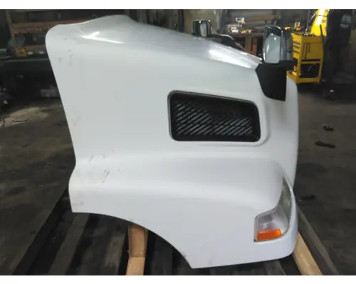 VOLVO VNM 2004-2020 HOOD