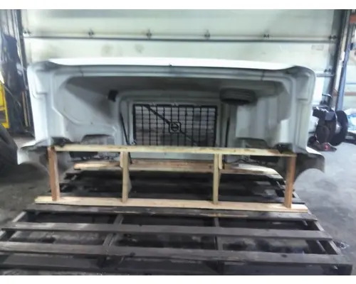 VOLVO VNM 2004-2020 HOOD