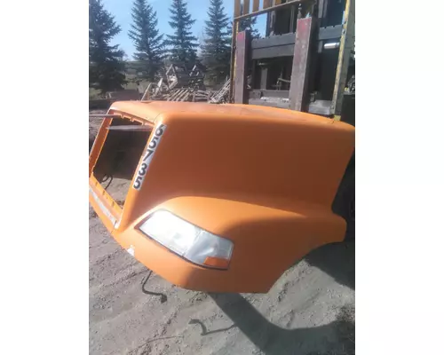 VOLVO VNM 2004-2020 HOOD