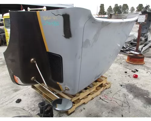 VOLVO VNM 2004-2020 HOOD