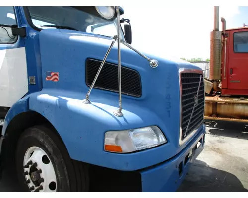VOLVO VNM 2004-2020 HOOD