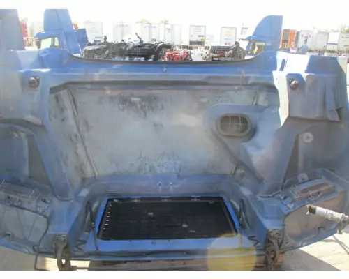 VOLVO VNM 2004-2020 HOOD