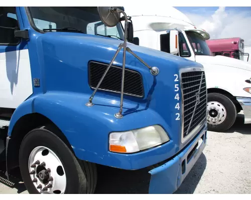 VOLVO VNM 2004-2020 HOOD