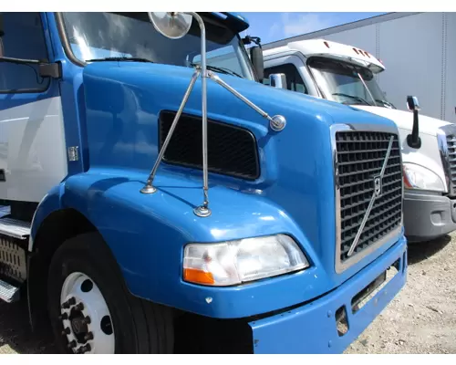VOLVO VNM 2004-2020 HOOD