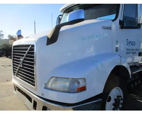 VOLVO VNM 2004-2020 HOOD
