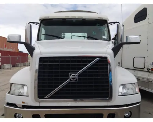 VOLVO VNM 2004-2020 HOOD