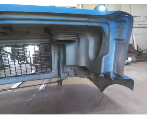 VOLVO VNM 2004-2020 HOOD