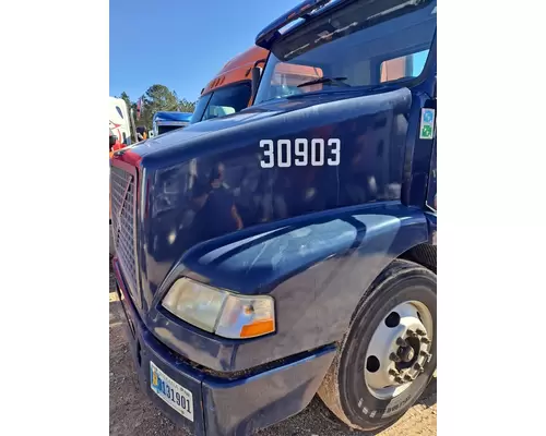 VOLVO VNM 2004-2020 HOOD