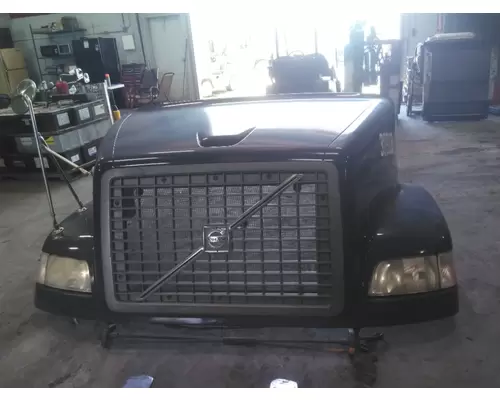 VOLVO VNM 2004-2020 HOOD