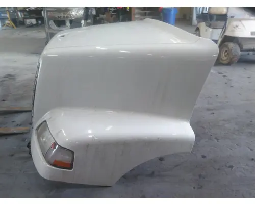VOLVO VNM 2004-2020 HOOD