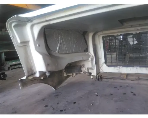 VOLVO VNM 2004-2020 HOOD