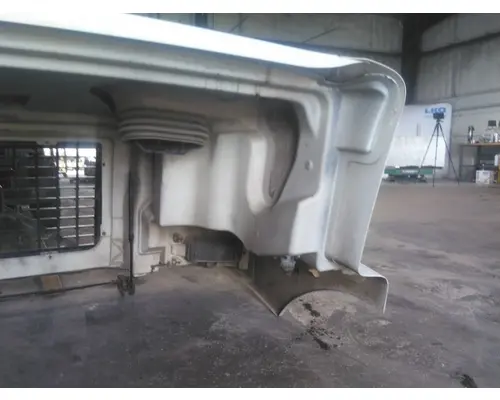 VOLVO VNM 2004-2020 HOOD