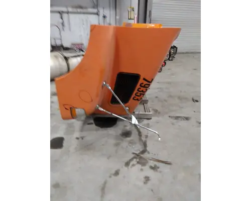 VOLVO VNM 2004-2020 HOOD