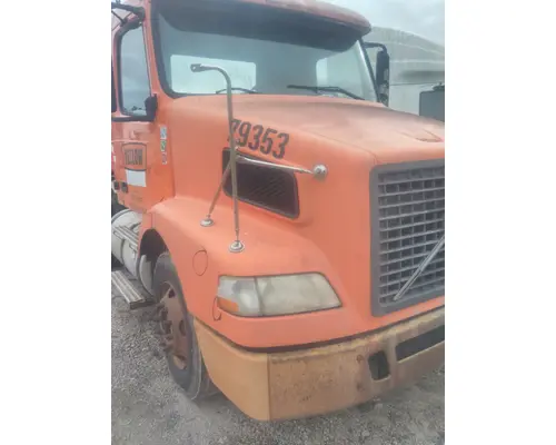 VOLVO VNM 2004-2020 HOOD