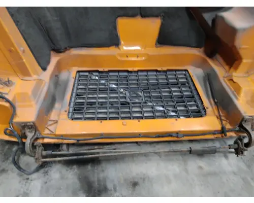 VOLVO VNM 2004-2020 HOOD