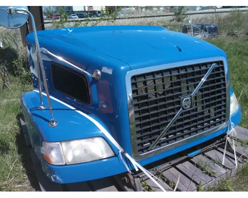 VOLVO VNM 2004-2020 HOOD