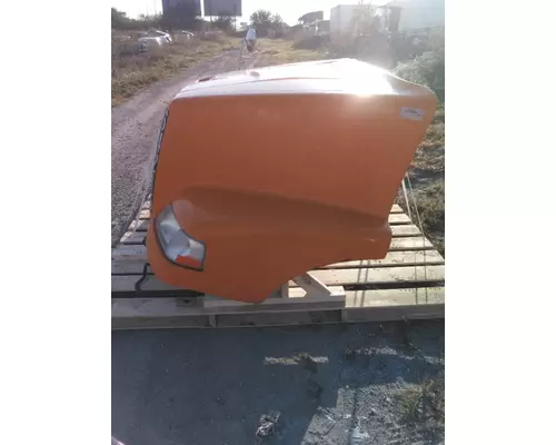 VOLVO VNM 2004-2020 HOOD