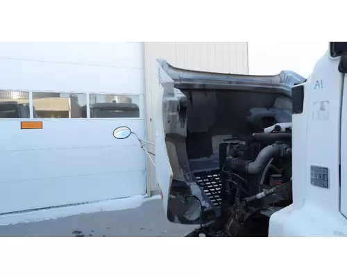 VOLVO VNM 2004-2020 HOOD