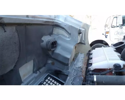 VOLVO VNM 2004-2020 HOOD