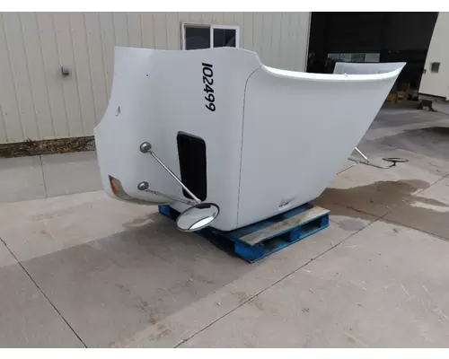 VOLVO VNM 2004-2020 HOOD