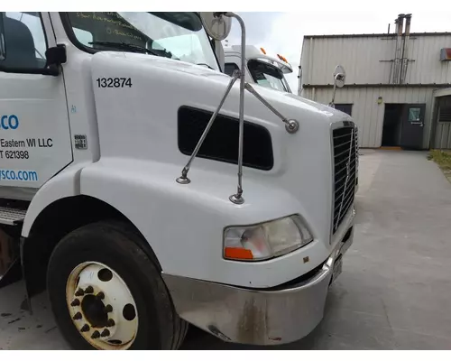 VOLVO VNM 2004-2020 HOOD