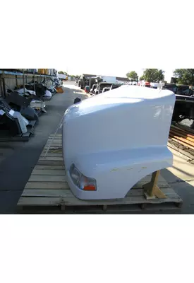 VOLVO VNM 2004-2020 HOOD