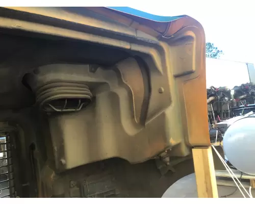 VOLVO VNM 2004-2020 HOOD