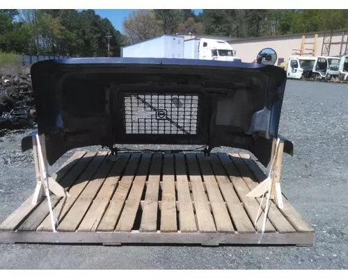 VOLVO VNM 2004-2020 HOOD