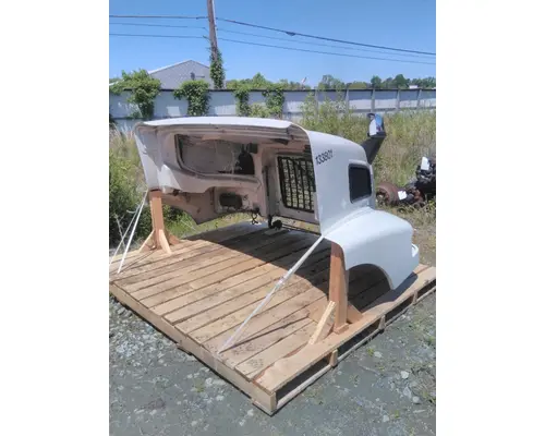 VOLVO VNM 2004-2020 HOOD