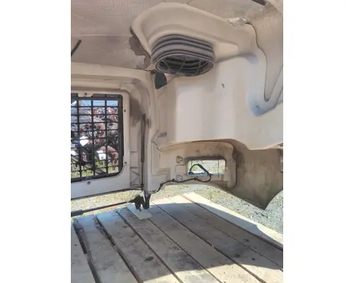 VOLVO VNM 2004-2020 HOOD