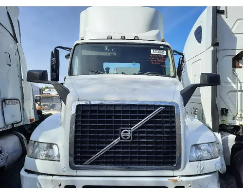 VOLVO VNM 2004-2020 HOOD