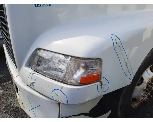 VOLVO VNM 2004-2020 HOOD