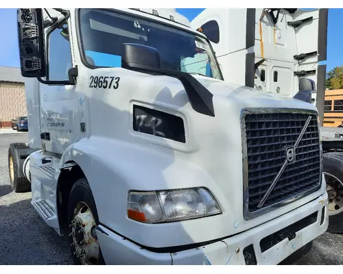 VOLVO VNM 2004-2020 HOOD