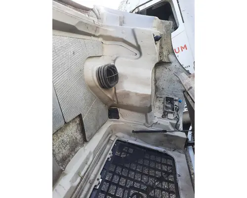 VOLVO VNM 2004-2020 HOOD